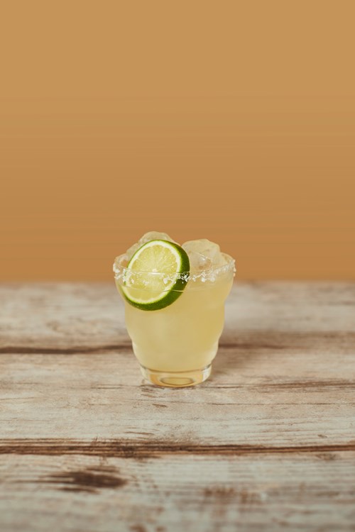 https://media.seedlipdrinks.com/PR1802/media/t3ch44rc/margarita.jpg?width=500